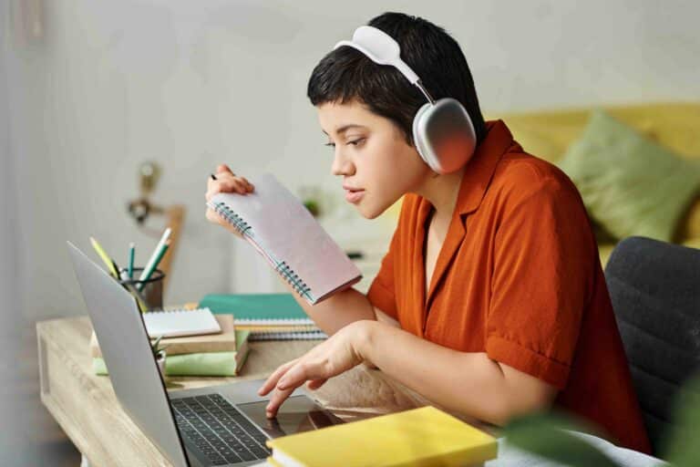 young-female-student-in-casual-outfit-with-tattoo-2026-03-11-03-22-02-utc